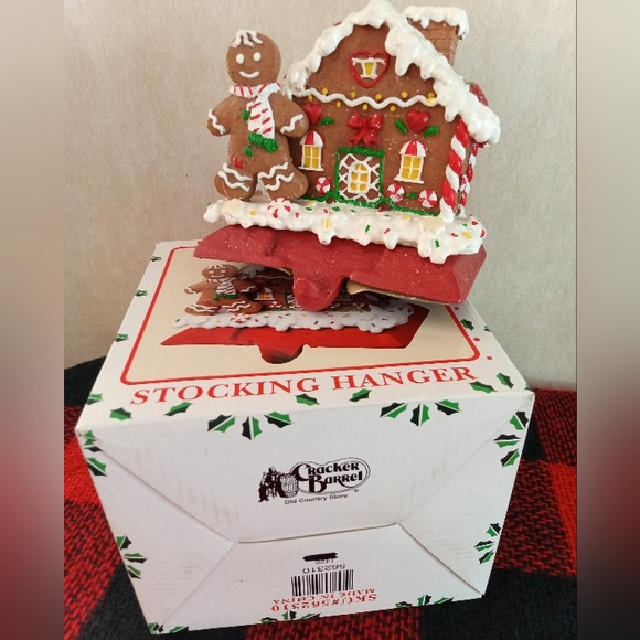 Gingerbread Man Metal Cracker Barrel Stocking Hanger - Picture 6 of 6